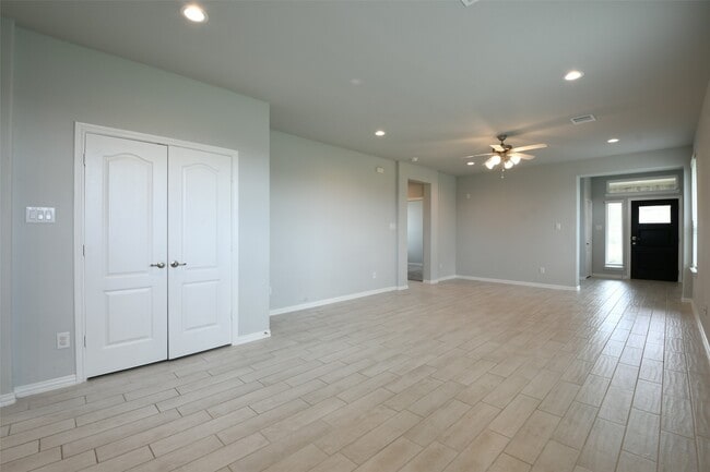 Building Photo - 2142 Open Prairie Dr