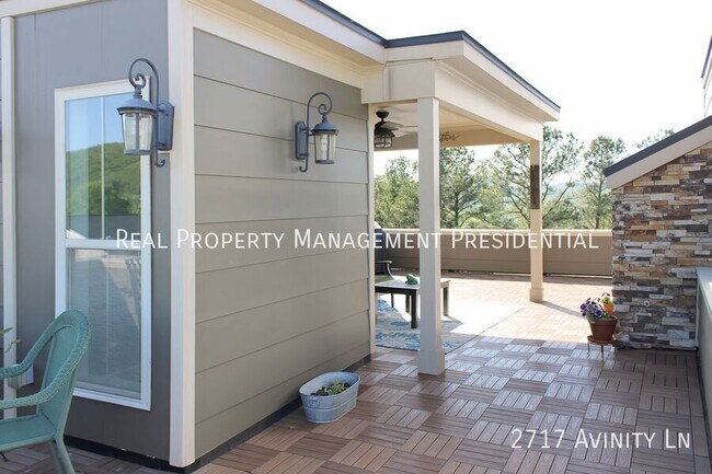 Building Photo - 2717 Avinity Ln