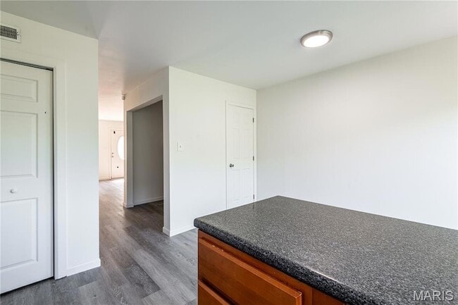 Building Photo - 3017 Pembroke Ln
