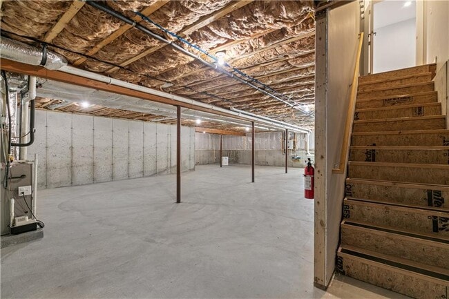 Building Photo - 231 Seawynds Dr