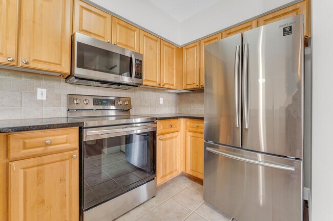 Building Photo - 2032 Alta Meadows Ln