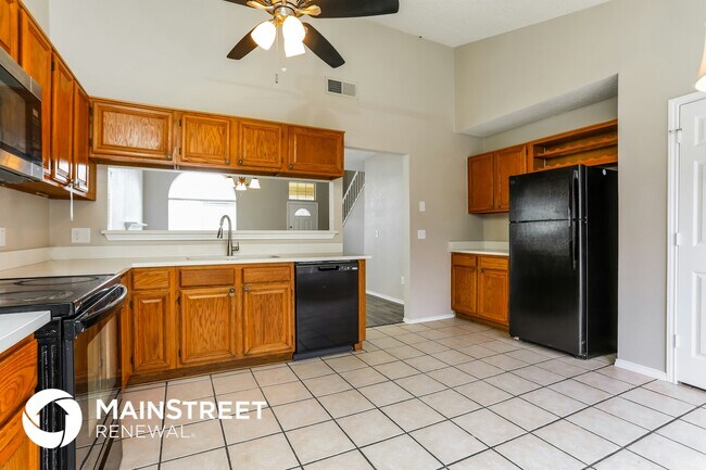 Building Photo - 1328 E Miller Dr