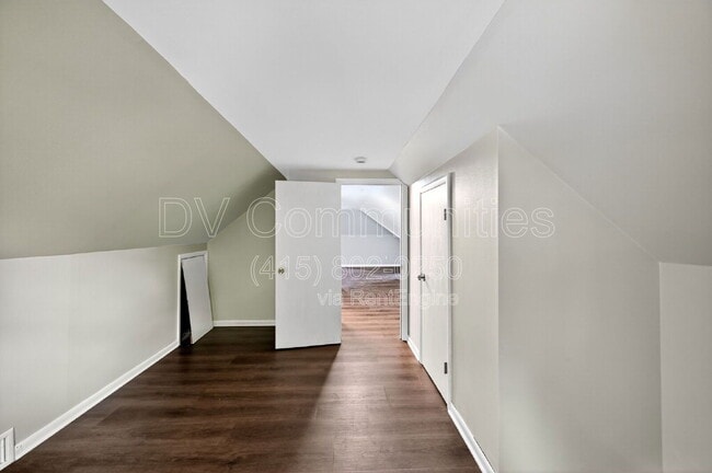 Building Photo - 126 Erie St