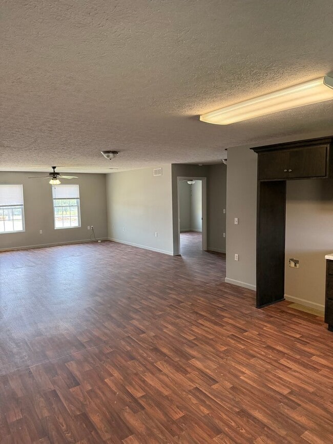 Building Photo - 110 Nancy Ln