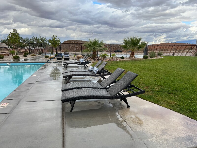 Building Photo - 2998 Photinia Dr