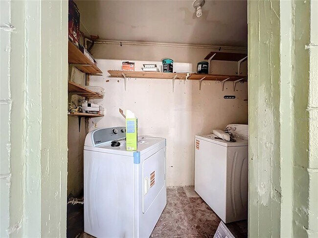 Building Photo - 4513 W Gray St