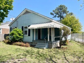 Building Photo - West Columbia