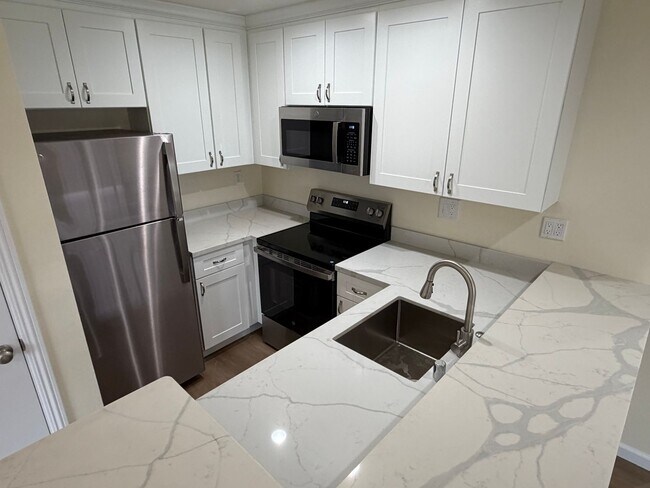 Building Photo - 43324 Grimmer Blvd