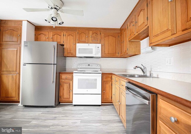 Building Photo - 224 Drexel Dr