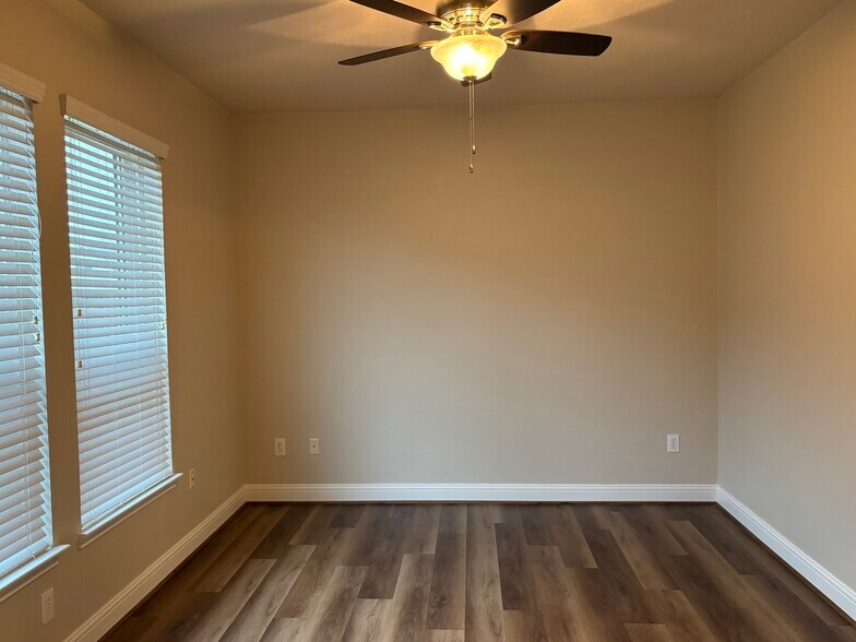 Bonus Rm (office/bdrm 4) - 3505 Cedar Prairie Dr