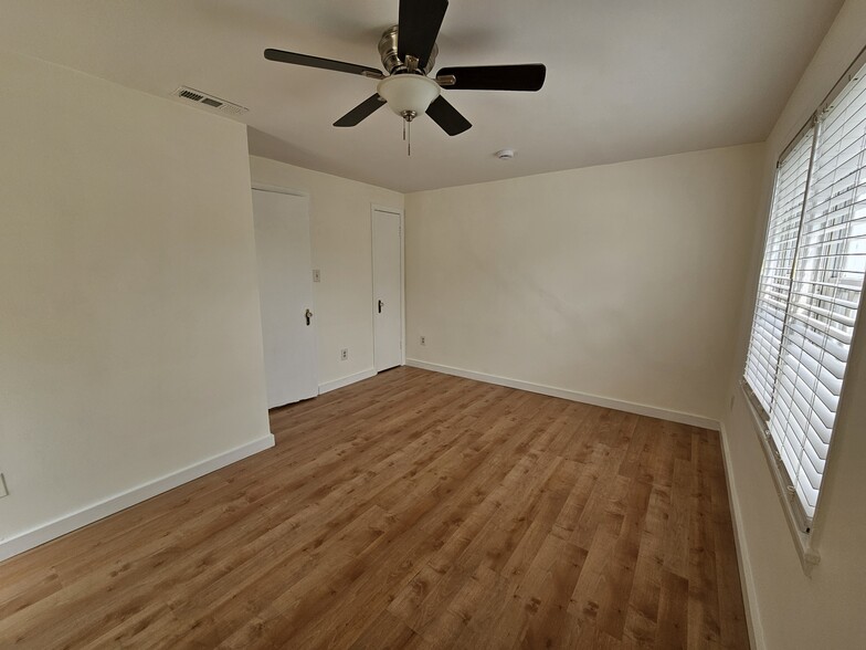 Building Photo - 814 S Arlington Mill Dr
