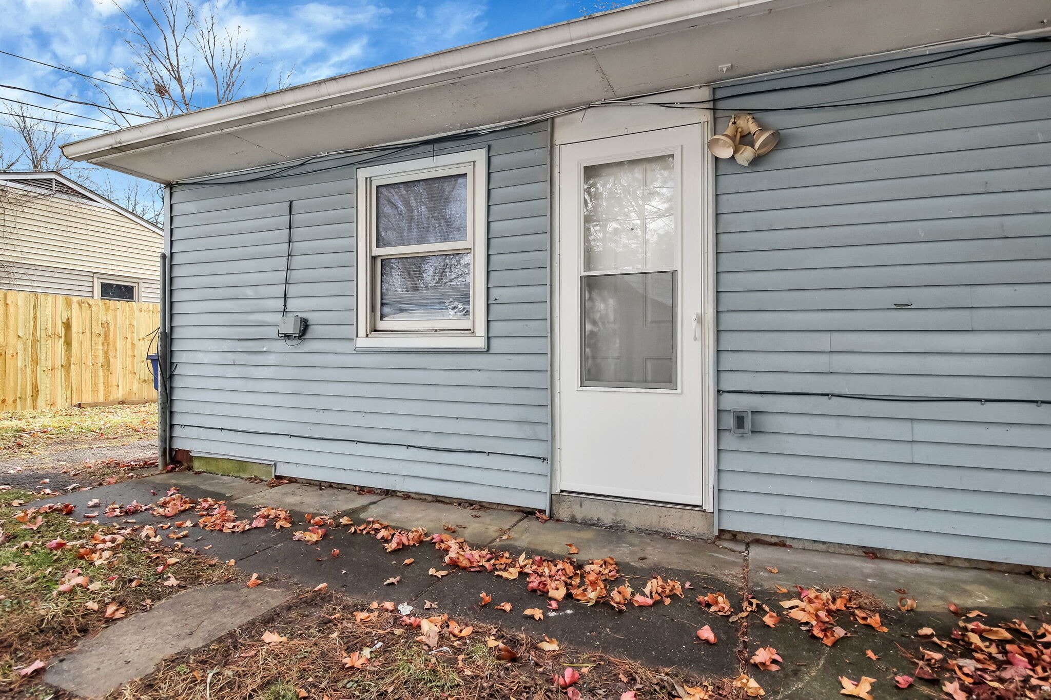 Building Photo - 4294 Ellery Dr