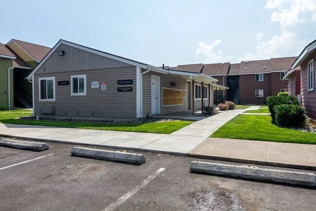 Building Photo - 2212 Cove Ave