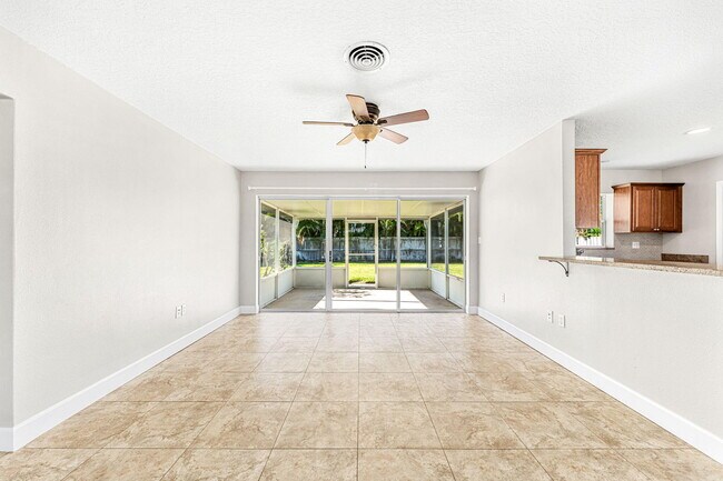 Building Photo - 406 N Neptune Dr
