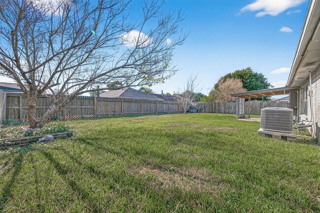 Building Photo - 2803 Fir Crest Ct