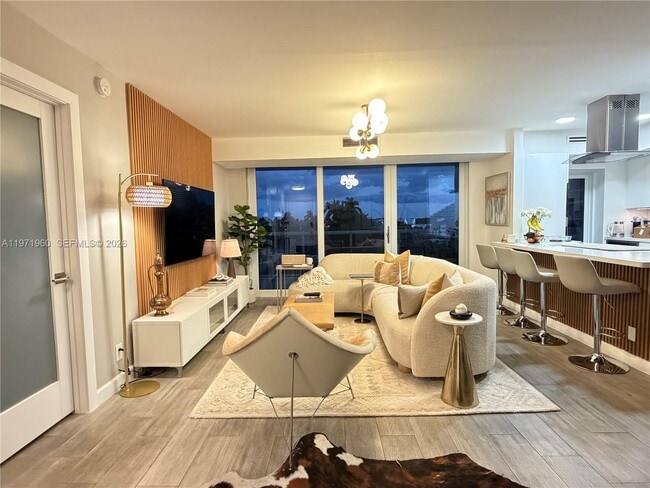 Building Photo - 2715 N Ocean Blvd