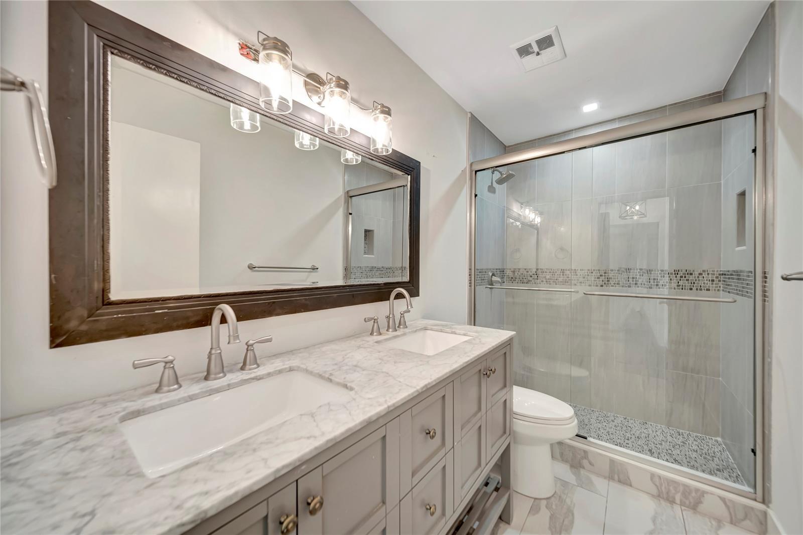 Building Photo - 6401 Crossbow Ct