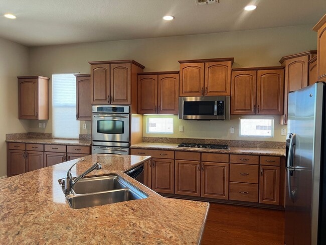 Building Photo - 1256 Jorgenson Dr