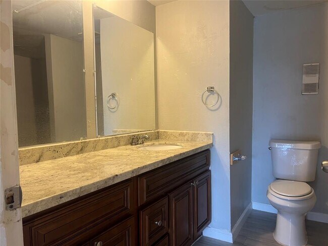 Building Photo - 8419 Hearth Dr