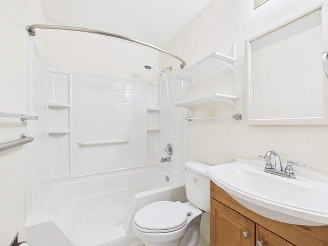 Building Photo - 4004 S Hayden St