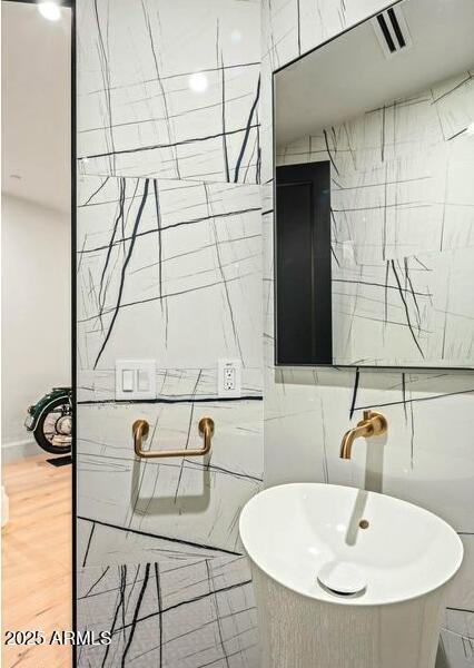 Building Photo - 4880 E Lone Mountain Rd N