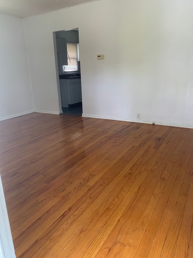 Building Photo - 311 Ernst Ave