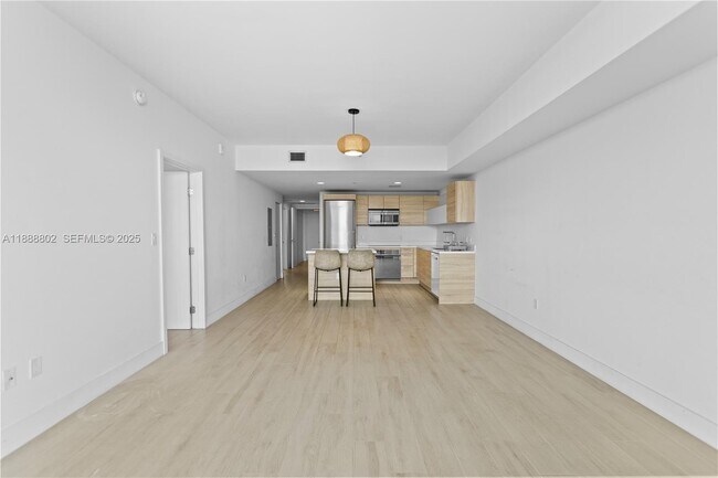 Building Photo - 16385 Biscayne Blvd