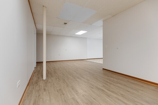 Building Photo - 1791 Barnhill Dr