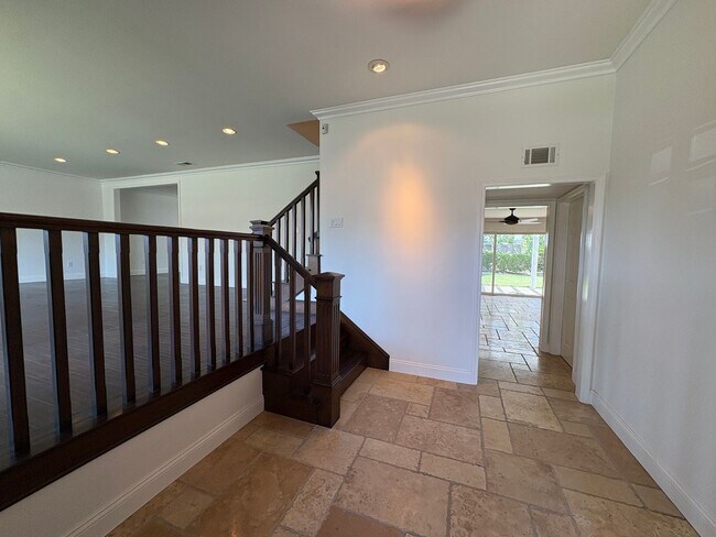 Building Photo - Spacious House - 2 stories - 4 Bedrooms + 2.5 Baths & large 2 car garage