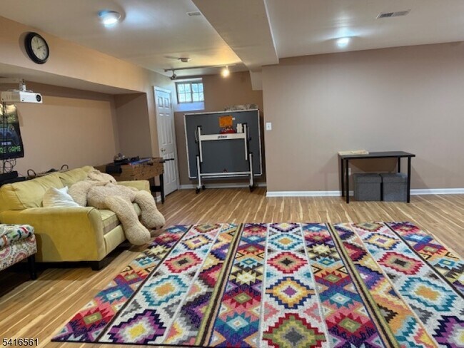 Building Photo - 1704 Bergen Ct