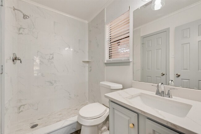 Building Photo - 1318 Deer Ridge Dr