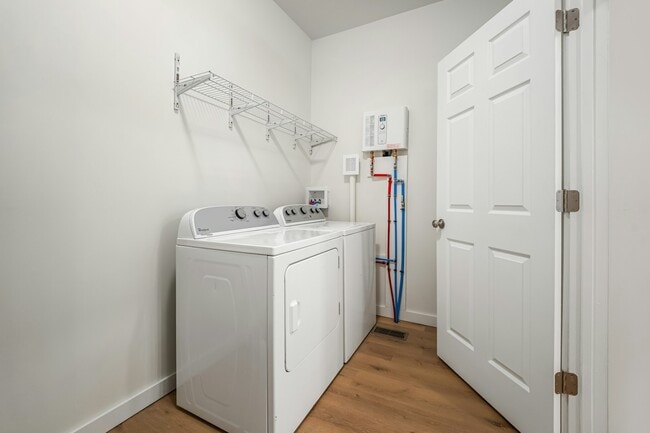 Building Photo - 1012 9th Ave