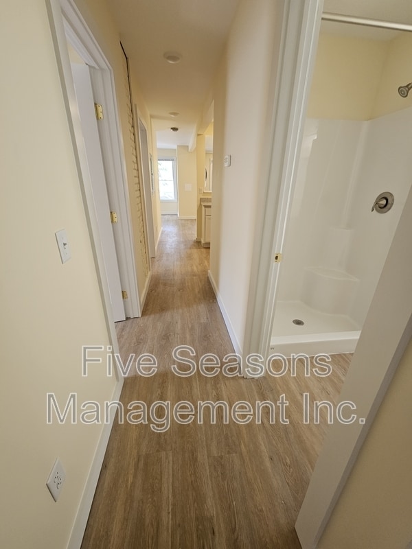 Building Photo - 48 Greene St