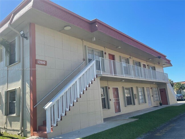Building Photo - 12810 SW 43rd Dr