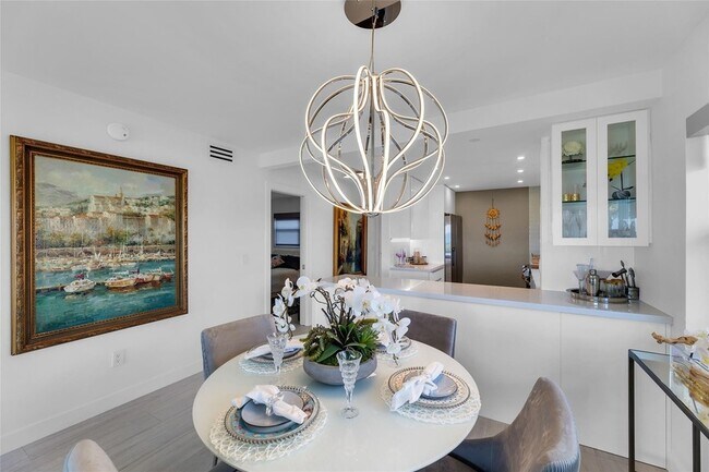 Building Photo - 1610 N Ocean Blvd