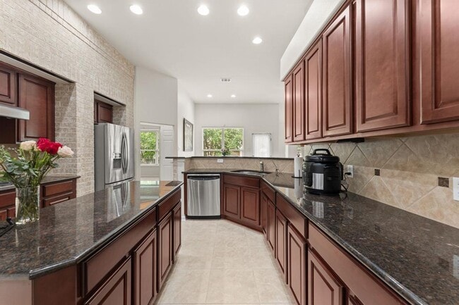 Building Photo - 2600 Lost Mine Tr