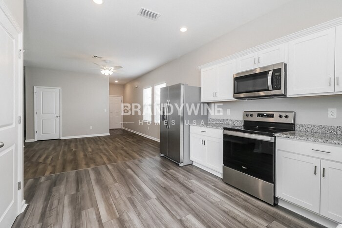 Building Photo - 35483 Eastbrook Ave