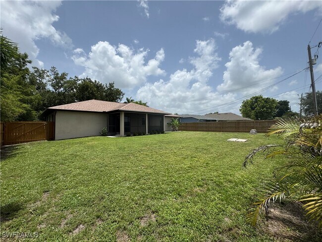 Building Photo - 2211 SW 14th Pl
