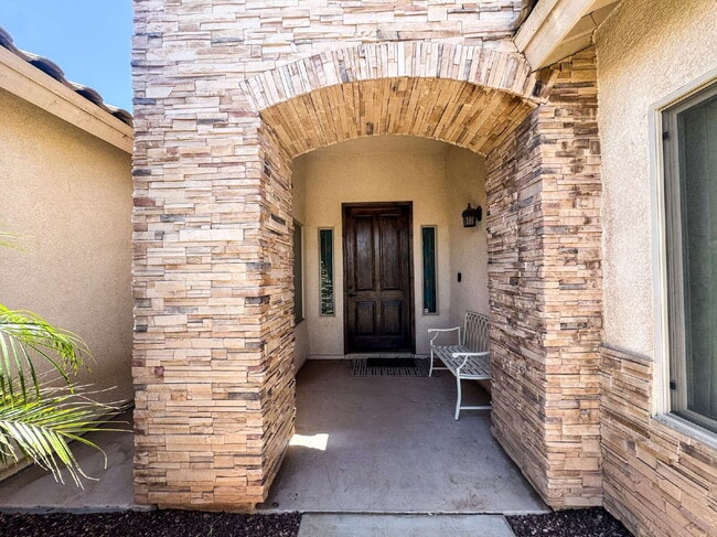 Building Photo - Exquisite 4-Bedroom, 3-Bath Haven in Sierr...