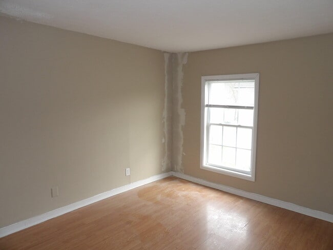 Building Photo - 35 Ashwood Ct