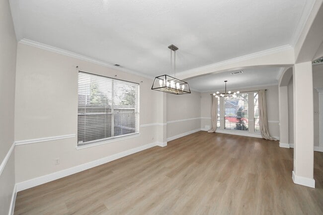 Building Photo - 811 Childers Ct