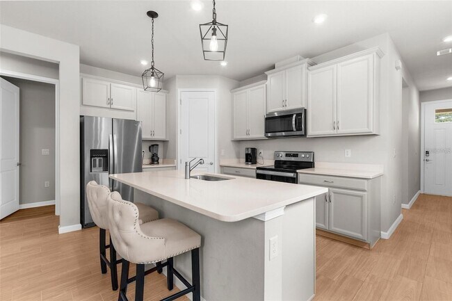 Building Photo - 12450 Somatic Ct