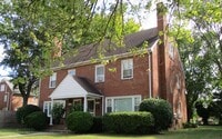 Building Photo - Spacious 3 Bed Duplex in Downtown Frederic...