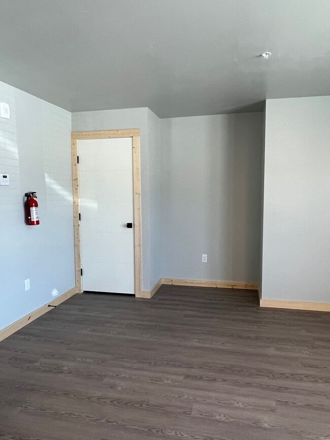 Building Photo - 2 Bed 1 Bath Unit at Teton River Flats – P...