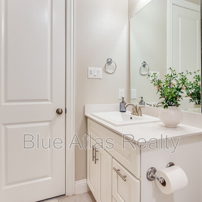Building Photo - 4001 Bear Creek Ct