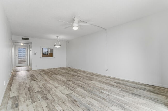 Building Photo - 9233 SW 8th St