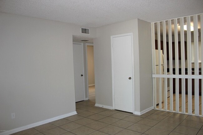 Building Photo - 5136 Westchase Ct