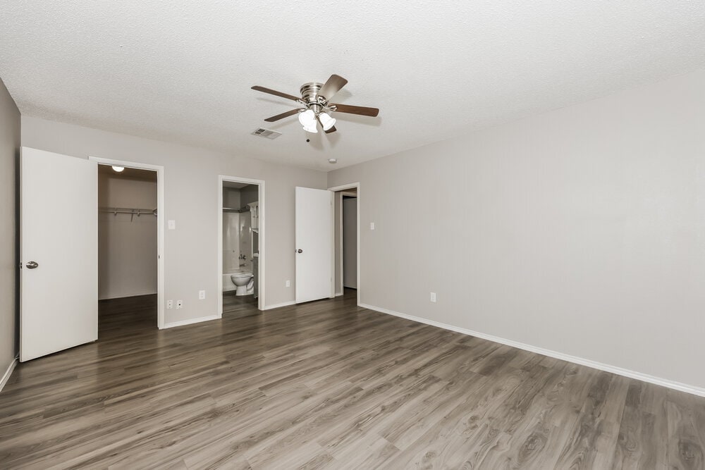 Building Photo - 706 Langford Dr