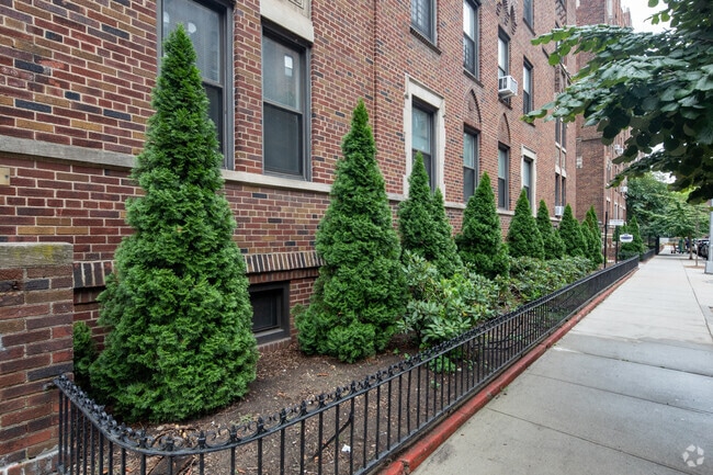 Building Photo - Windsor House