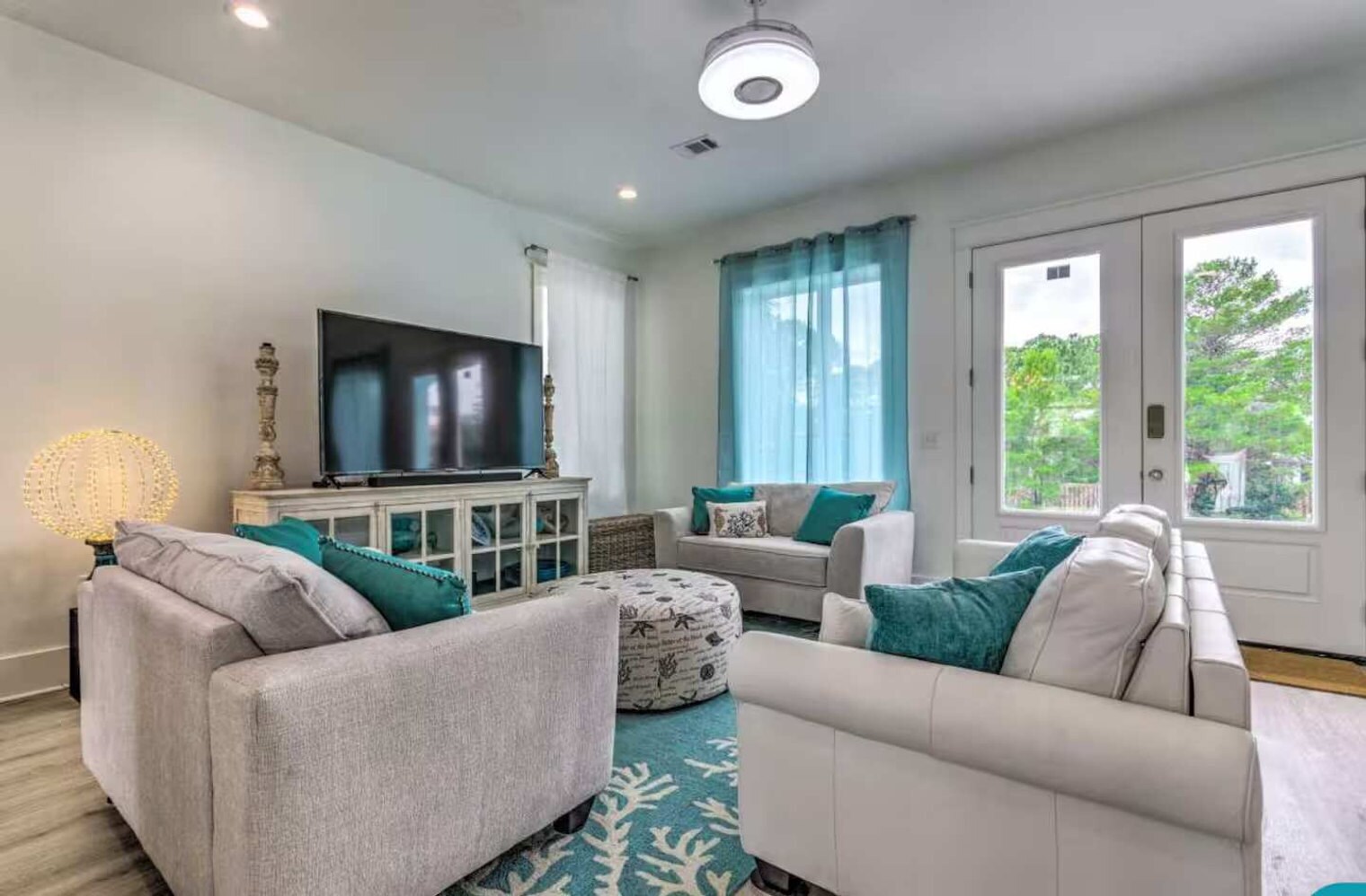 Building Photo - 88 Marlin St